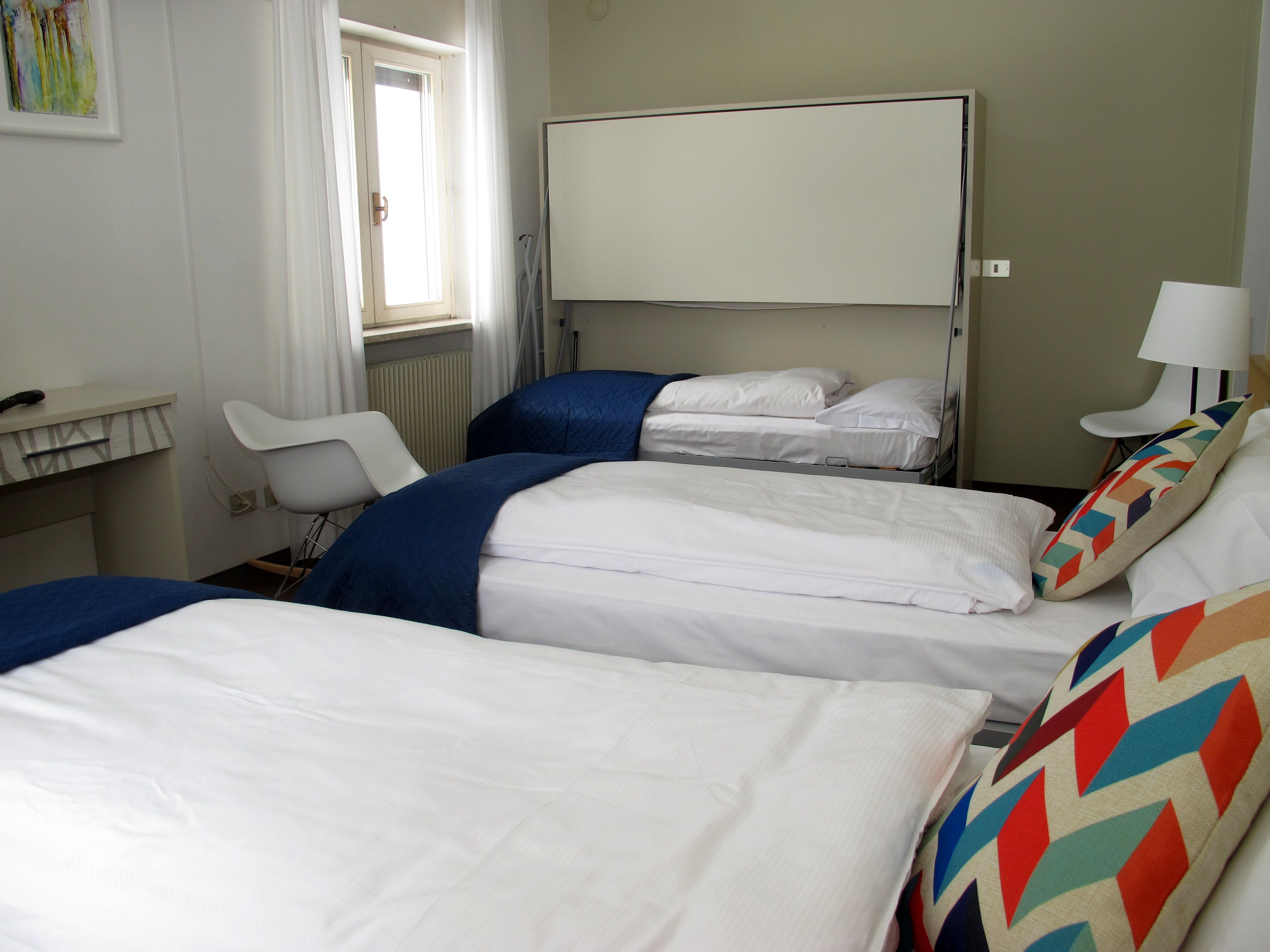 3-bed/4-bed Room